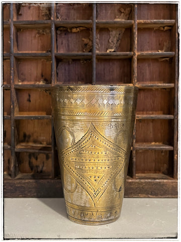 Antique Lassi cup D1