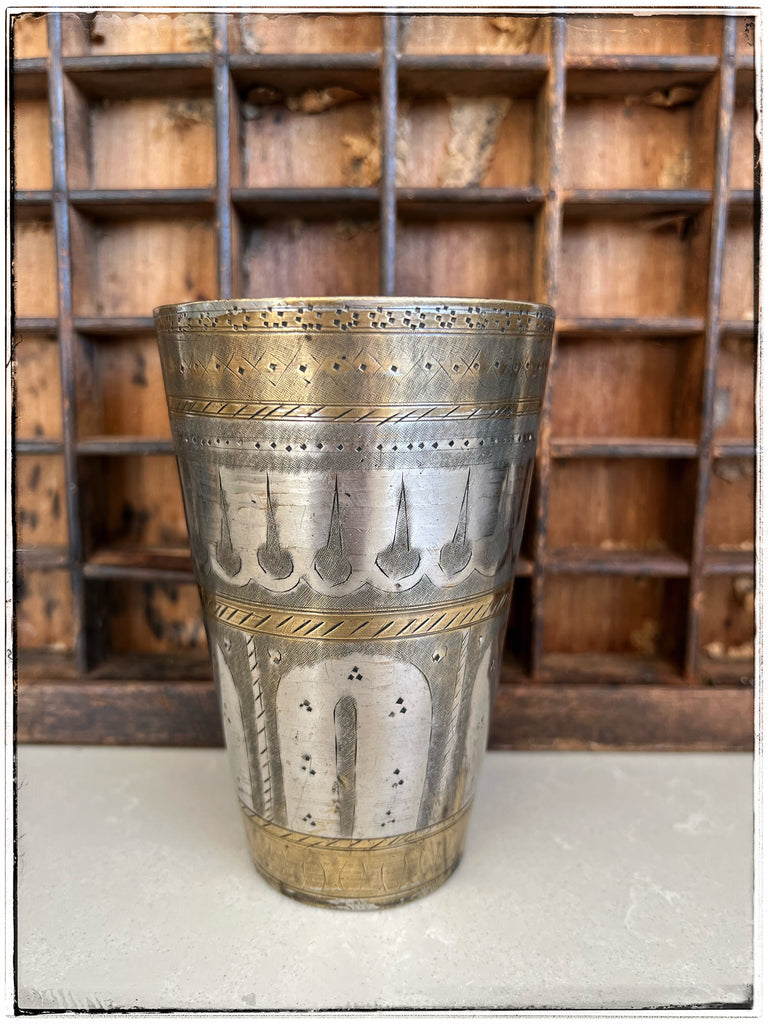 Antique Lassi cup D6