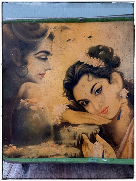 Vintage Parvati tin