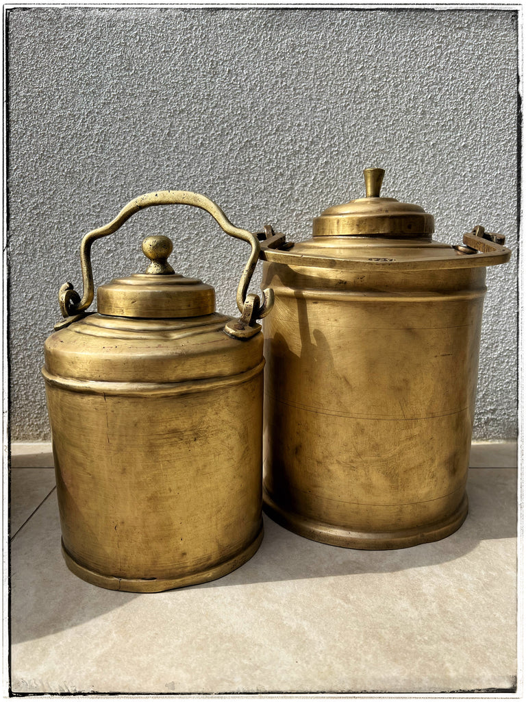 Antique oil jar- lge, XL