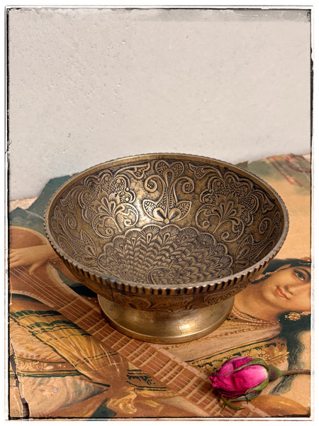 Small vintage peacock bowl