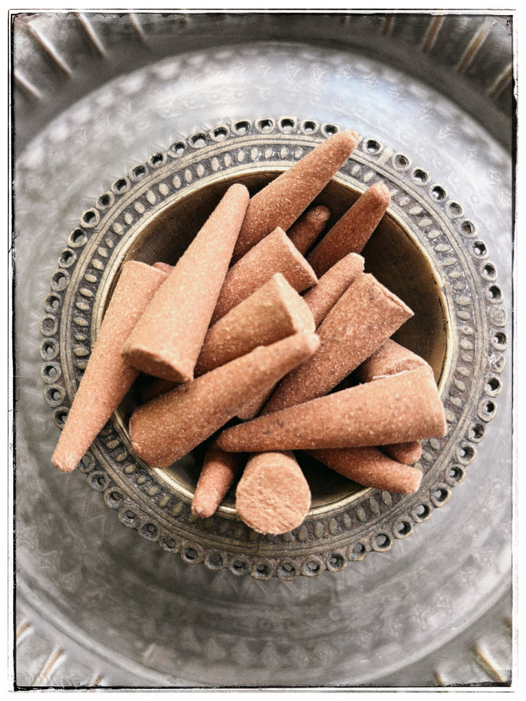 Loban slow-burning dhoop