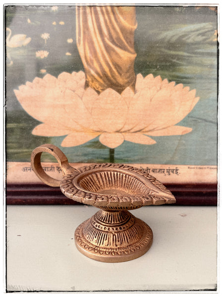 Handmade brass aum dia