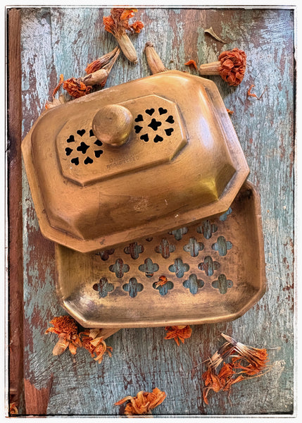 Antique jaali soap dish