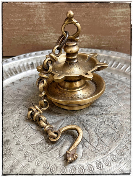 Antique hanging dia