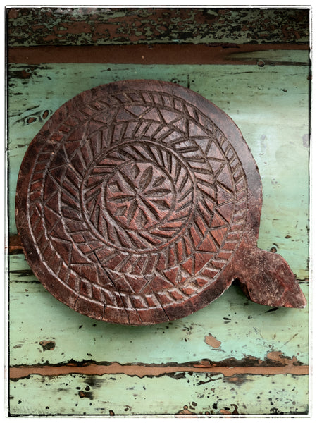 Carved chapati board