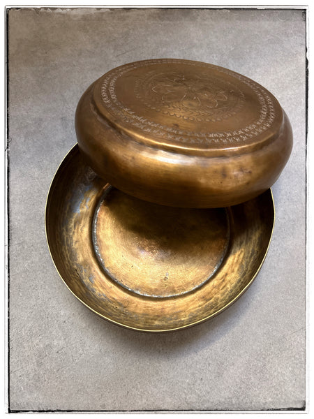Antique engraved tin