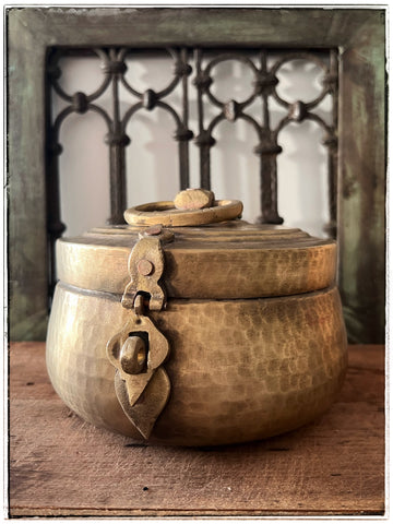 Antique pot