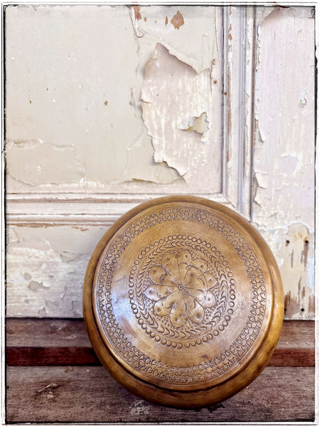 Antique engraved tin