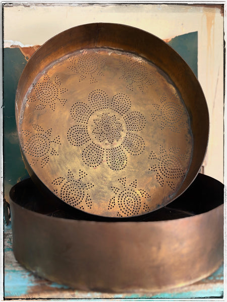Kolam chalk-art sieve