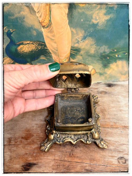 Antique brass dhoop dan