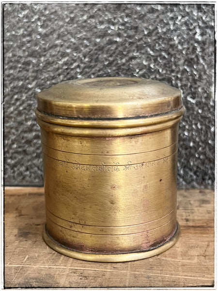 Vintage tea tin