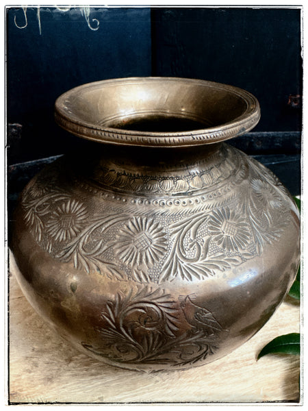 Antique engraved lotas