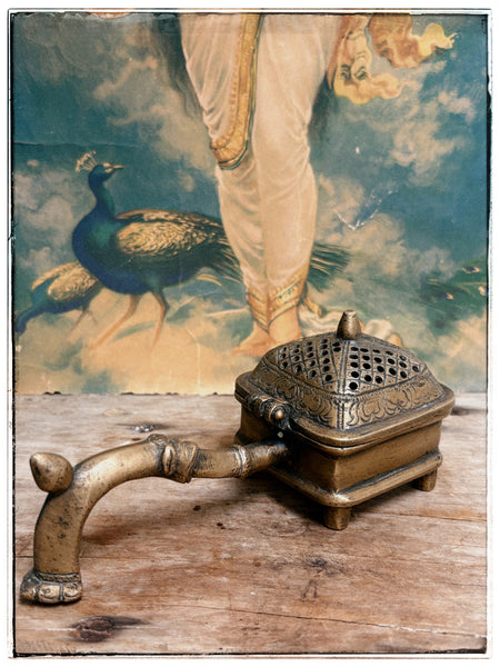 Antique Mughal design dhoop dan