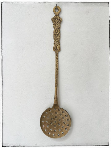 Embossed jhara spoon