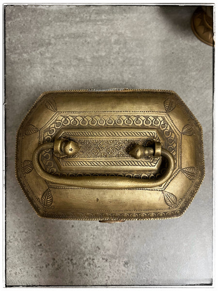Antique gentleman’s tin
